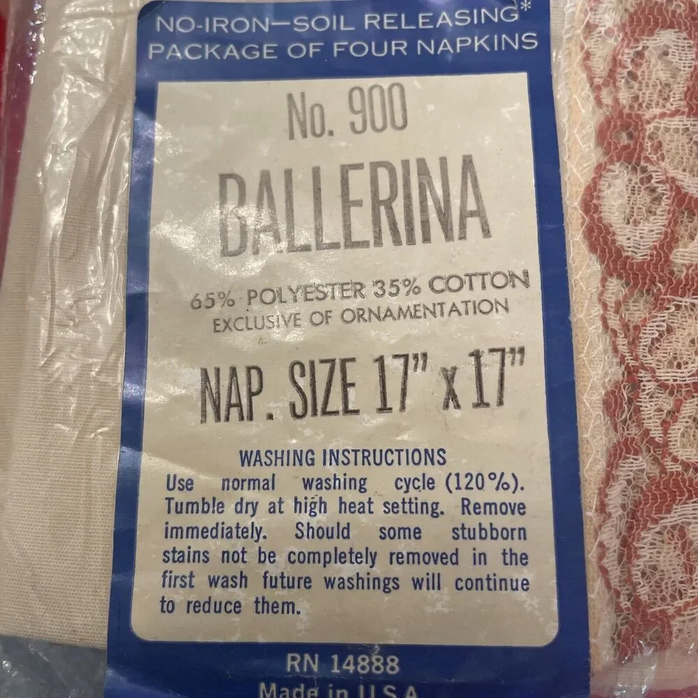 Vtg Cloth Napkins 1 Pkgs 17x17 New In Package  Lace Edges Ballerina Fall